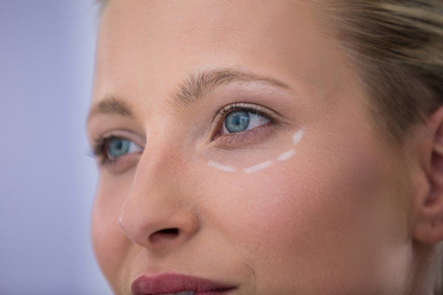 آشنایی با رفع سیاهی و پف زیرچشم